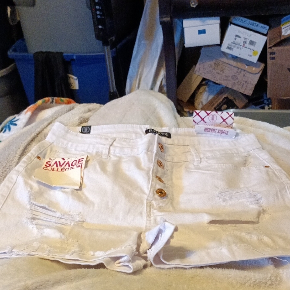 Women White Distressed Denim Shorts with Button Fly  High Rise Shorts Sz 13/14